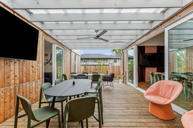 CastleDay: Private Villas for Group Retreats- Pool, Basketball Hoop & Outdoor Dining image 28