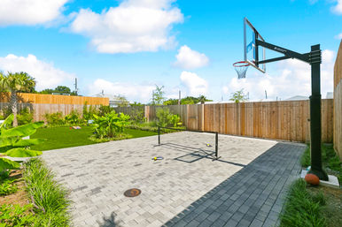 CastleDay: Private Villas for Group Retreats- Pool, Hot Tub, Outdoor Shower, BBall Hoop image 59
