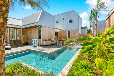 CastleDay: Private Villas for Group Retreats- Pool, Hot Tub, Outdoor Shower, BBall Hoop image 41