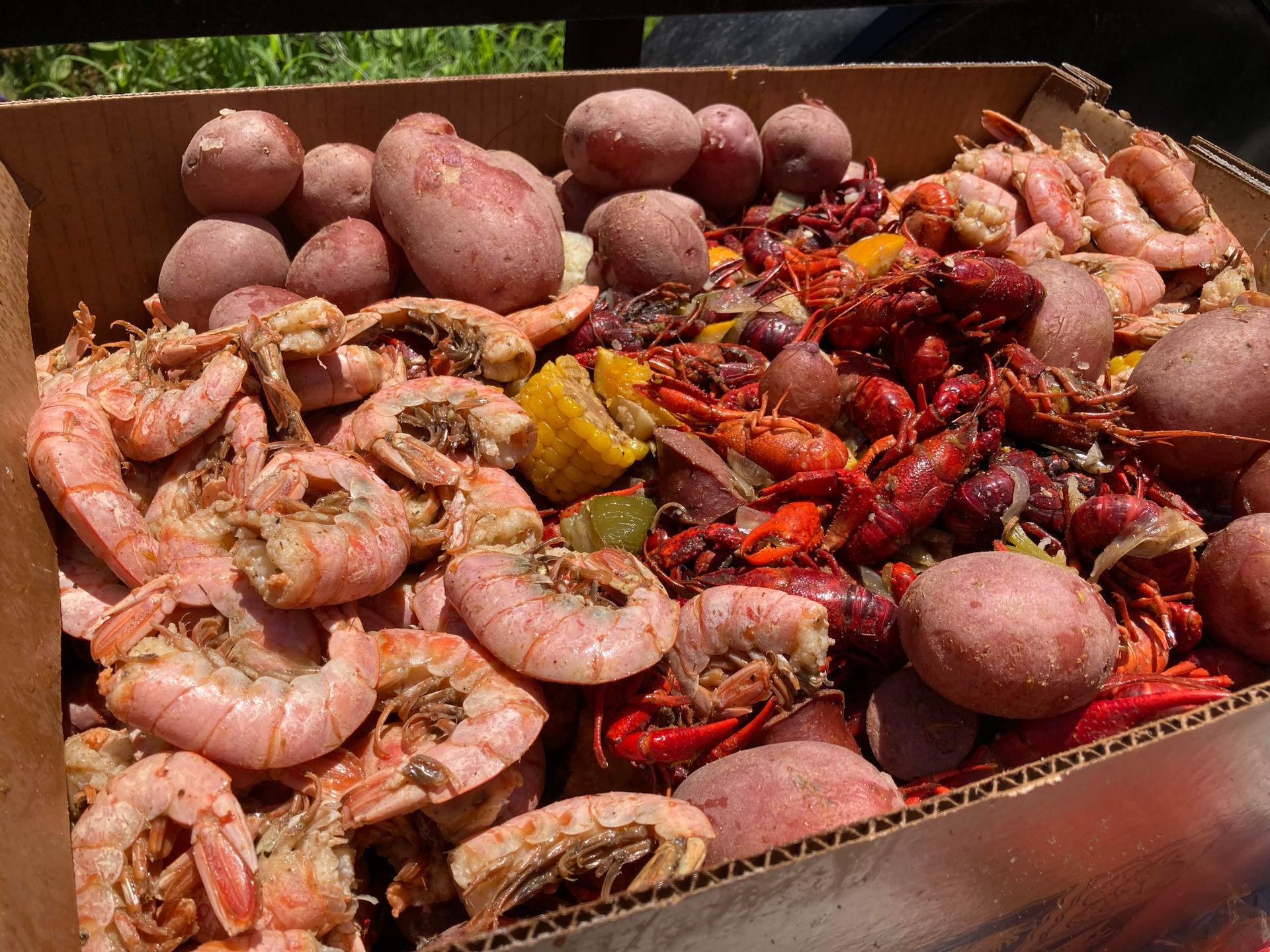 Seafood Boil Extravaganza: Authentic New Orleans Dining Feast with