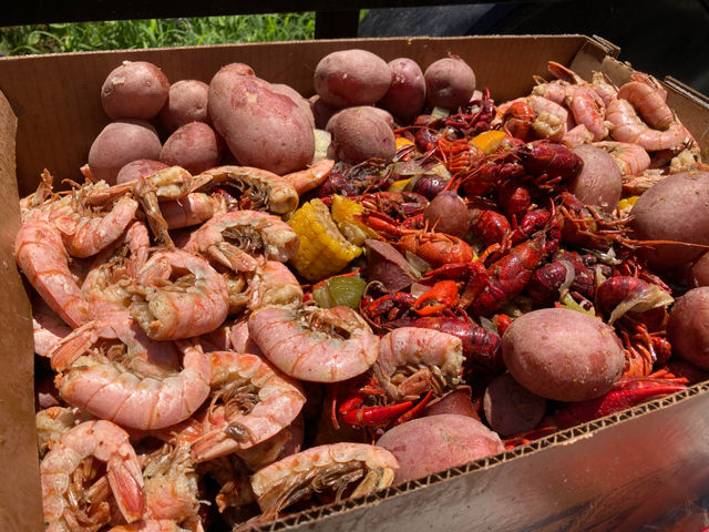 Seafood Boil Extravaganza: Authentic New Orleans Dining Feast with Drop Off Option image 4