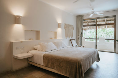 Villa Soliman: 6 BR Oceanfront Hideaway + Rooftop Plunge Pool image 20