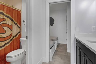 Swiftie City Dreamhouse: Sleeps 18 in Style & Sparkle image 20