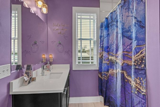Swiftie City Dreamhouse: Sleeps 18 in Style & Sparkle image 13
