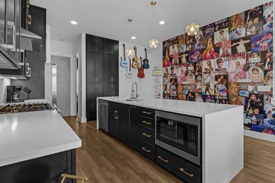 Swiftie City Dreamhouse: Sleeps 18 in Style & Sparkle image 27