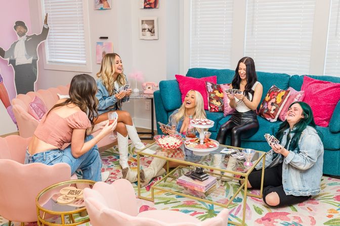 Swiftie City Dreamhouse: Sleeps 18 in Style & Sparkle image 2