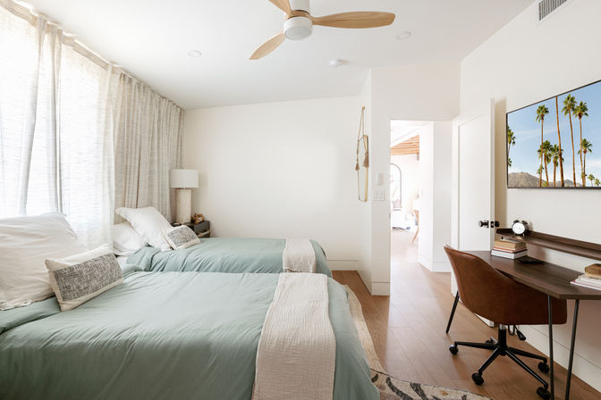 Solera: Spa-Like Retreat with Sauna & Hot Tub image 15