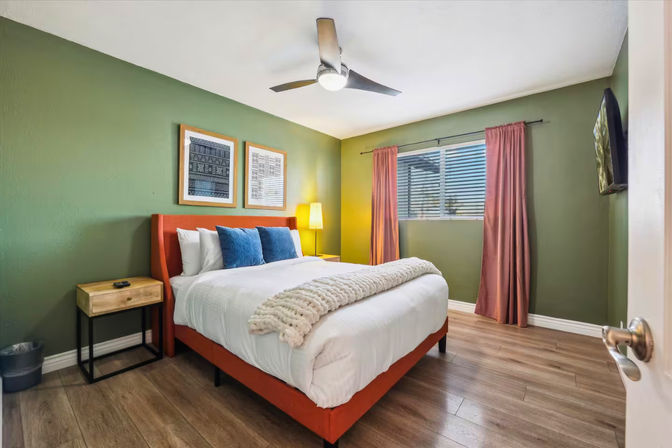 Casa Rodeo: 5 BR, No Bunks, Pool, Hot Tub + 4 Minutes to Old Town! image 7