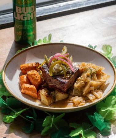 High Vibes & Hot Bites: WildFyre Tap Bar & Grill image 2