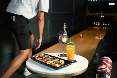 T-Squared Social: Golf Simulators, Darts, Duckpin, The Largest TV in NYC & More image 2