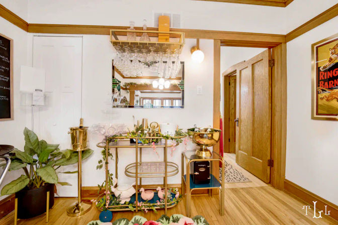 Twin Lions Lodge: Eclectic Chic in Bucktown image 31