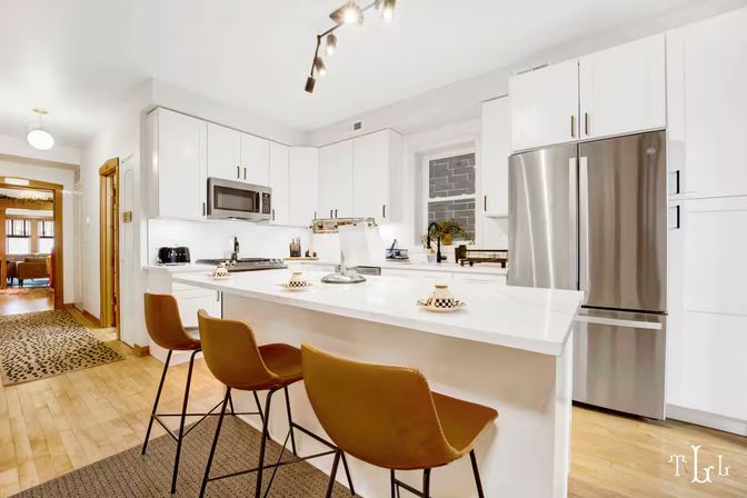 Twin Lions Lodge: Eclectic Chic in Bucktown image 14