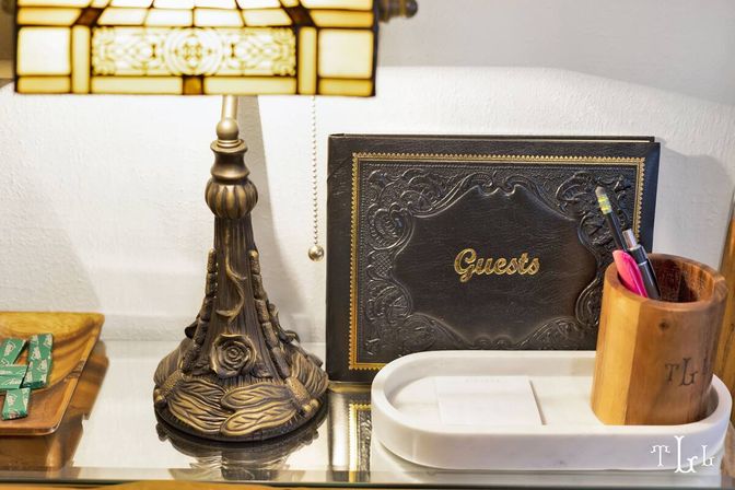 Twin Lions Lodge: Eclectic Chic in Bucktown image 13