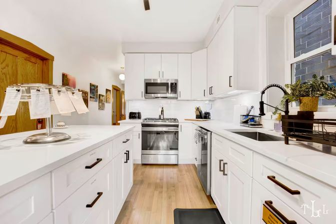 Twin Lions Lodge: Eclectic Chic in Bucktown image 17