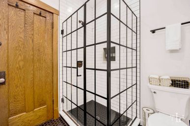 Twin Lions Lodge: Eclectic Chic in Bucktown image 46