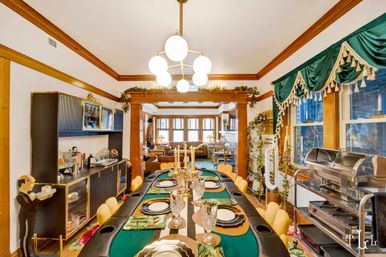 Twin Lions Lodge: Eclectic Chic in Bucktown image 24