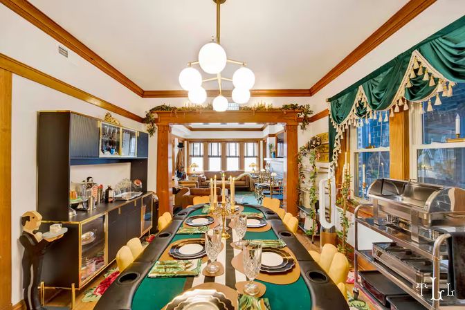Twin Lions Lodge: Eclectic Chic in Bucktown image 24