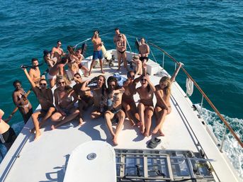 Snorkel wTurtles and  Swimming Pigs in Nassau Bahamas image