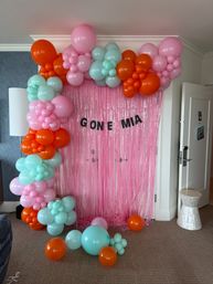 5 O'Clock Somewhere Decor Package: Balloons, Backdrop, Banner and More! image 2