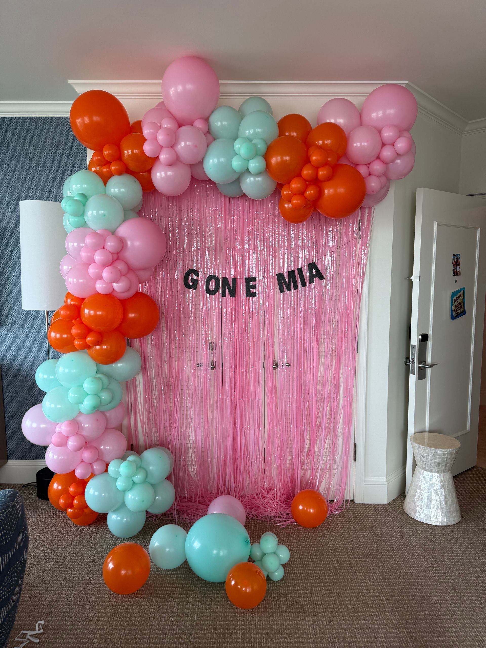 5 O'Clock Somewhere Decor Package: Balloons, Backdrop, Banner and More! image 2