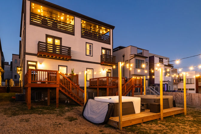 Ultimate Bach Pad: 2 Luxury Homes, 8 Bedrooms + 2 Hot Tubs image 29