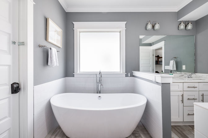 Ultimate Bach Pad: 2 Luxury Homes, 8 Bedrooms + 2 Hot Tubs image 17