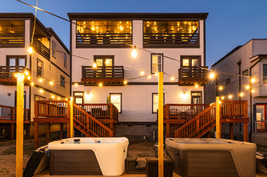 Ultimate Bach Pad: 2 Luxury Homes, 8 Bedrooms + 2 Hot Tubs image 13