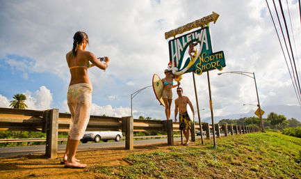 Oahu Ultimate Circle Island Bus Tour: Sea Turtles + Snorkeling, Macadamia Nut Farm, Dole Plantation & More image 2