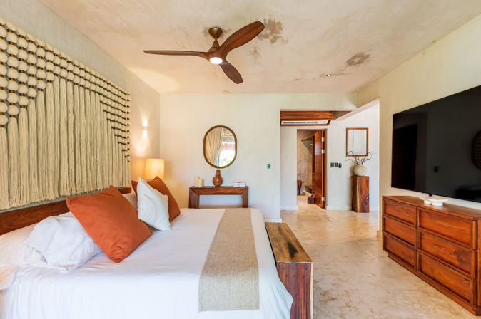 Villa Naj Kan: 9BR Beachfront Retreat for Up to 20 Guests image 34
