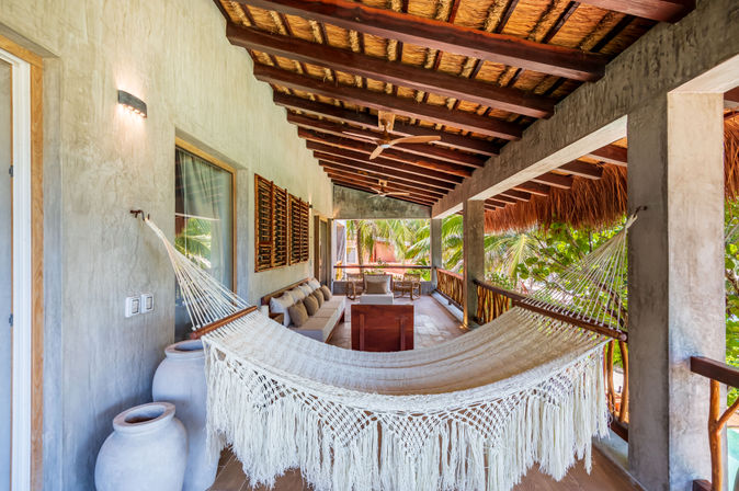 Villa Naj Kan: 9BR Beachfront Retreat for Up to 20 Guests image 39
