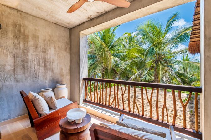 Villa Naj Kan: 9BR Beachfront Retreat for Up to 20 Guests image 36