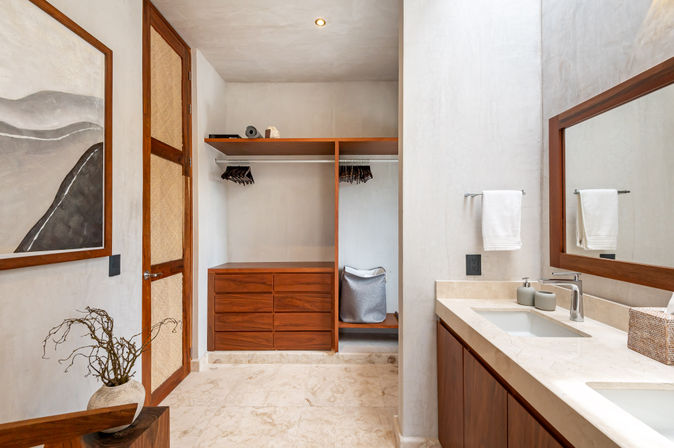 Villa Naj Kan: 9BR Beachfront Retreat for Up to 20 Guests image 51