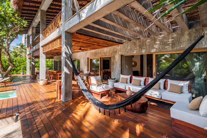Villa Naj Kan: 9BR Beachfront Retreat for Up to 20 Guests image 12