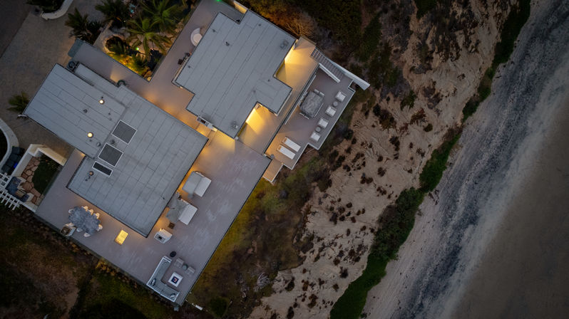 Wander Encinitas Shores: Luxury 5-Bedroom Oceanfront Estate with Saltwater Pool & Studio in Encinitas, CA image 38