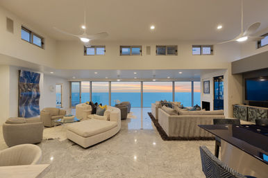 Wander Encinitas Shores: Luxury 5-Bedroom Oceanfront Estate with Saltwater Pool & Studio in Encinitas, CA image 5