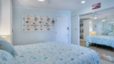 Sea Side Escape: Cozy Oceanview Villa with Pool & Beach Access image 19