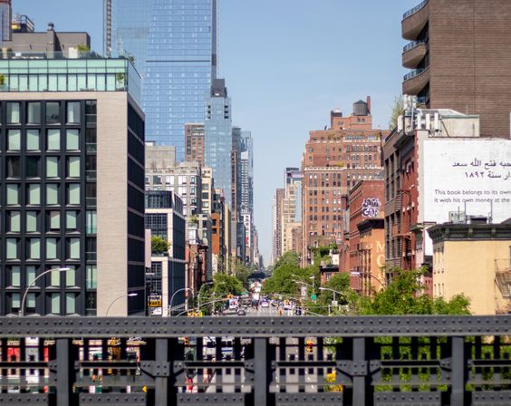 Walking Tour of NYC’s Vibrant History, Architecture & Diversity image 14