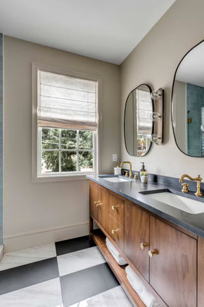 4 Bedroom Private Home Downtown @ Emerson Square image 7