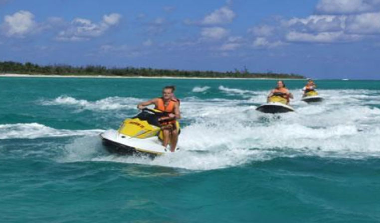Wave Runner Experience in the Cancun Hotel Zone image 4
