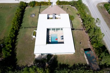Luxury Villa with Heated Pool, Fire Pit & Open Space for Events image 53