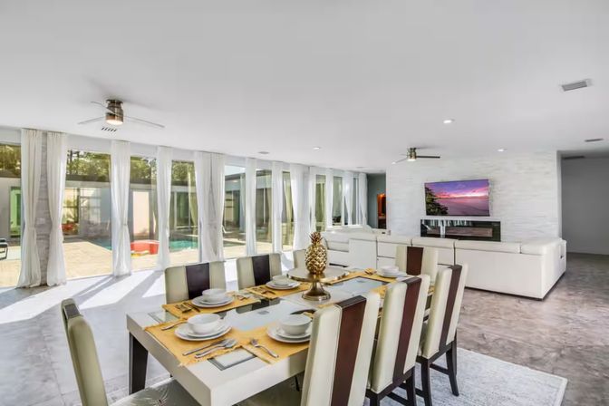 Luxury Villa with Heated Pool, Fire Pit & Open Space for Events image 4