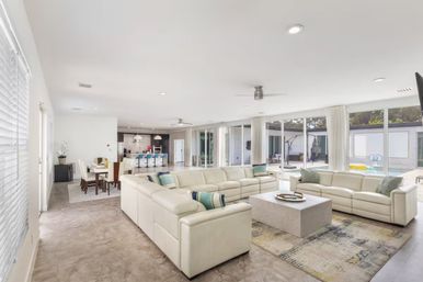 Luxury Villa with Heated Pool, Fire Pit & Open Space for Events image 7