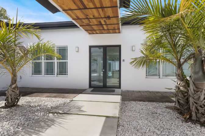 Luxury Villa with Heated Pool, Fire Pit & Open Space for Events image 49