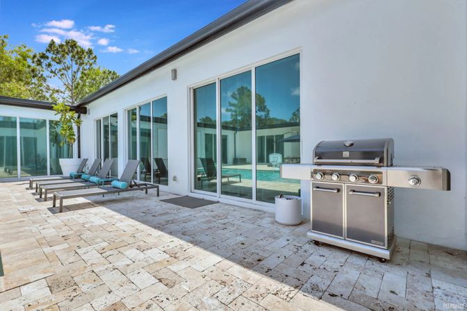 Luxury Villa with Heated Pool, Fire Pit & Open Space for Events image 45