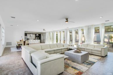 Luxury Villa with Heated Pool, Fire Pit & Open Space for Events image 43