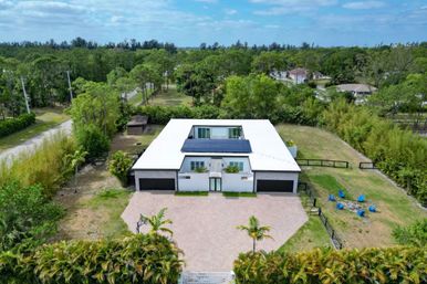 Luxury Villa with Heated Pool, Fire Pit & Open Space for Events image 50