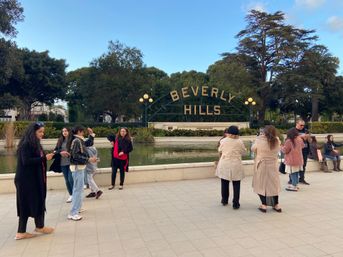 Beverly Hills Walking Food Tour with Gourmet Tastings and 2 Drinks image 5