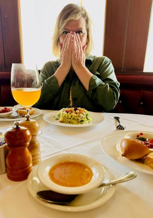 Beverly Hills Walking Food Tour with Gourmet Tastings and 2 Drinks image 14