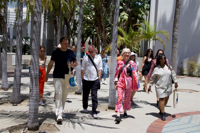 Beverly Hills Walking Food Tour with Gourmet Tastings and 2 Drinks image 27