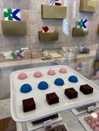 Beverly Hills Walking Food Tour with Gourmet Tastings and 2 Drinks image 19